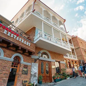 Aivani Old Hotel